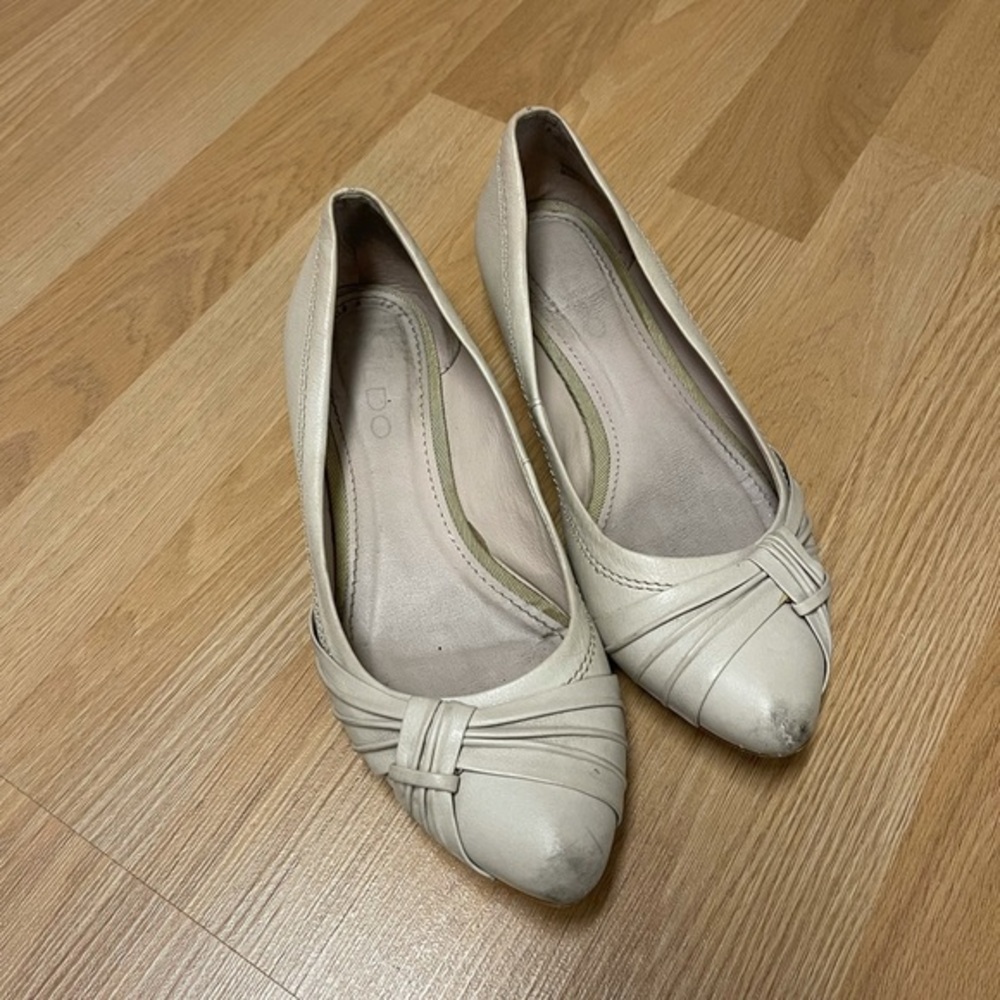 Off White Aldo Flats